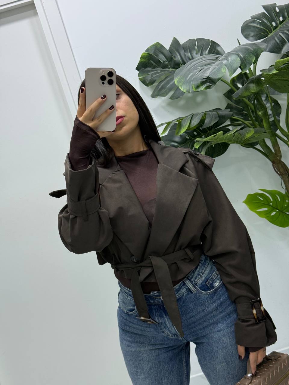 TRENCH CORTO