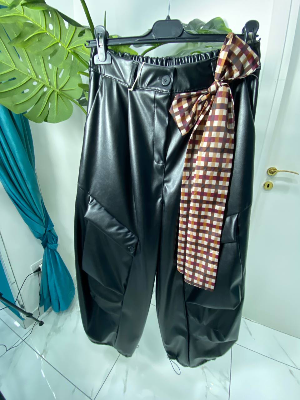 PANTALONE IN ECOPELLE